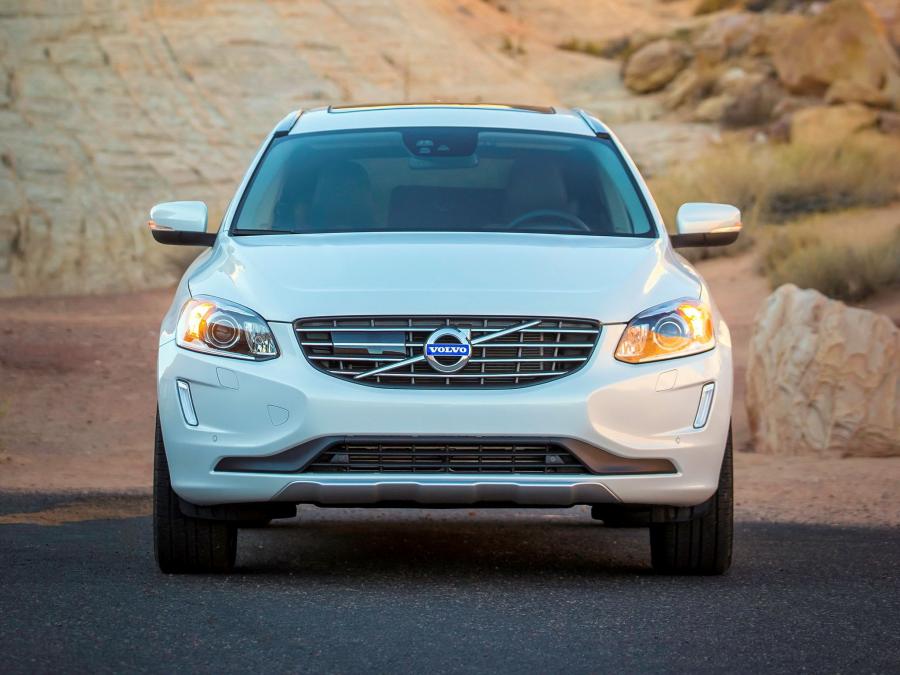  Volvo XC60 T6 2013 года  (US) (фото 5 из 6)